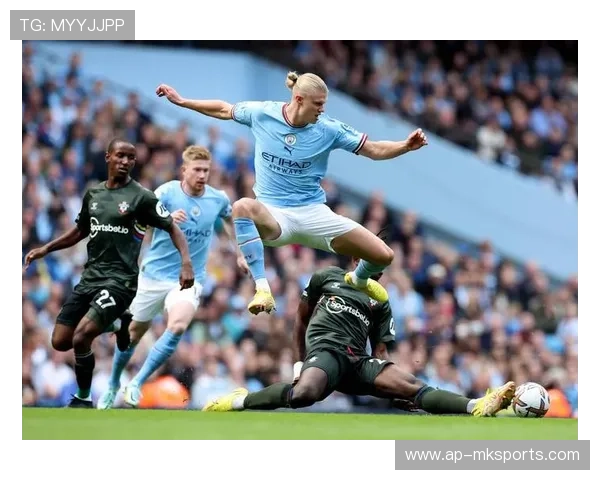 “英超次轮大战：谁能背水一战夺冠？”，2021英超首轮