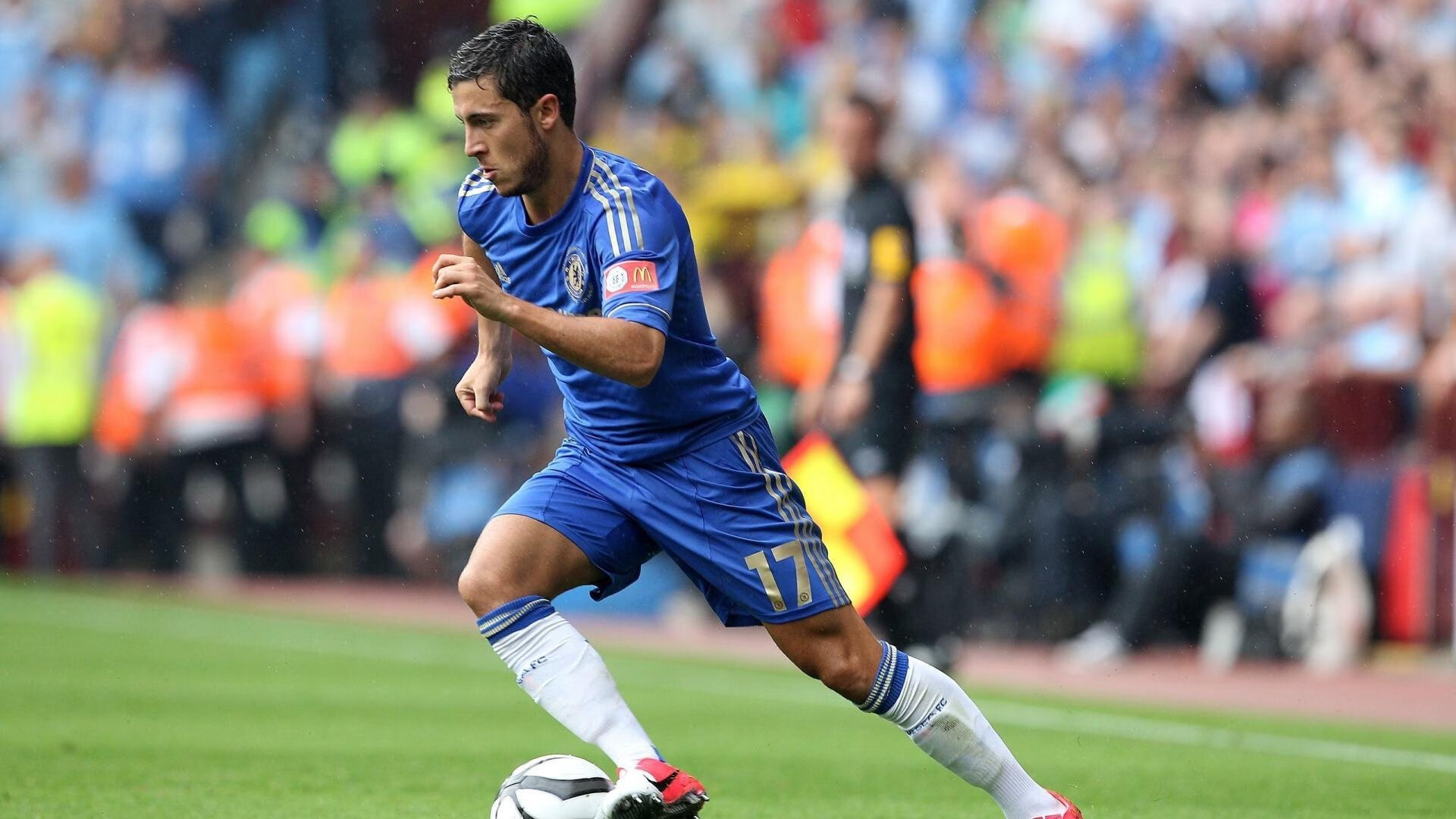 多米尼加足球队积极准备国际比赛，多米尼加足球明星